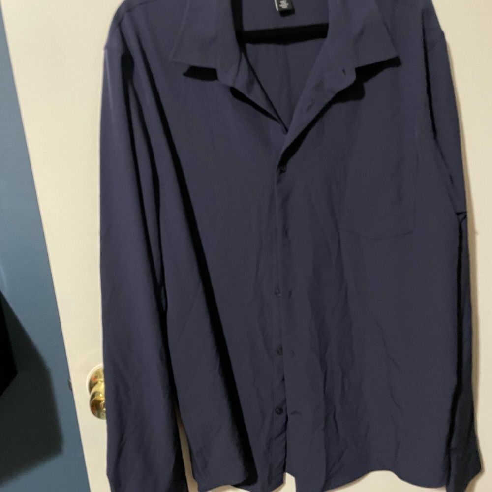 Solid Button-Up Shirt - Picture 4 of 6